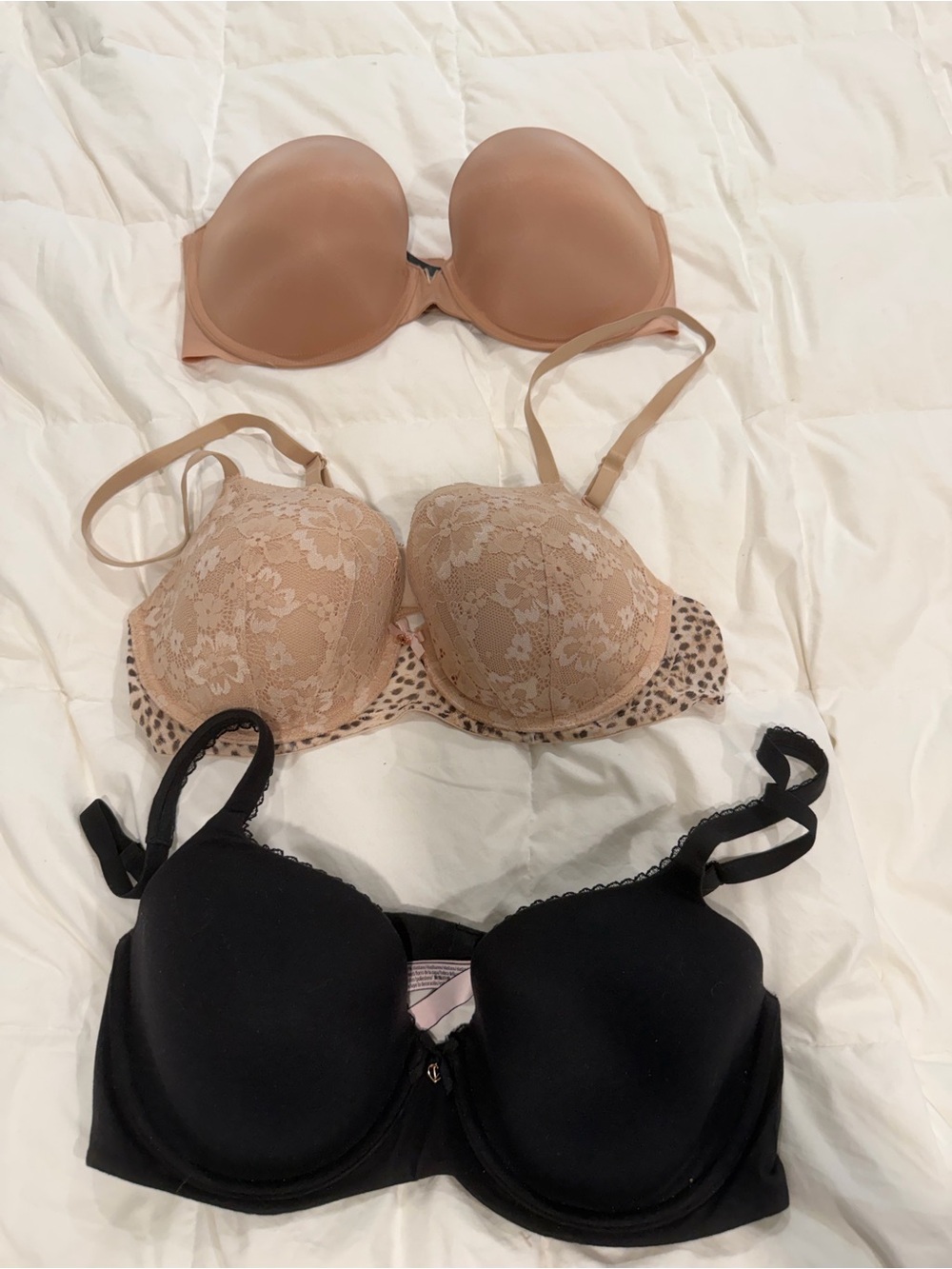 Victoria’s Secret 3 Pack Women's Strapless and regular Bras